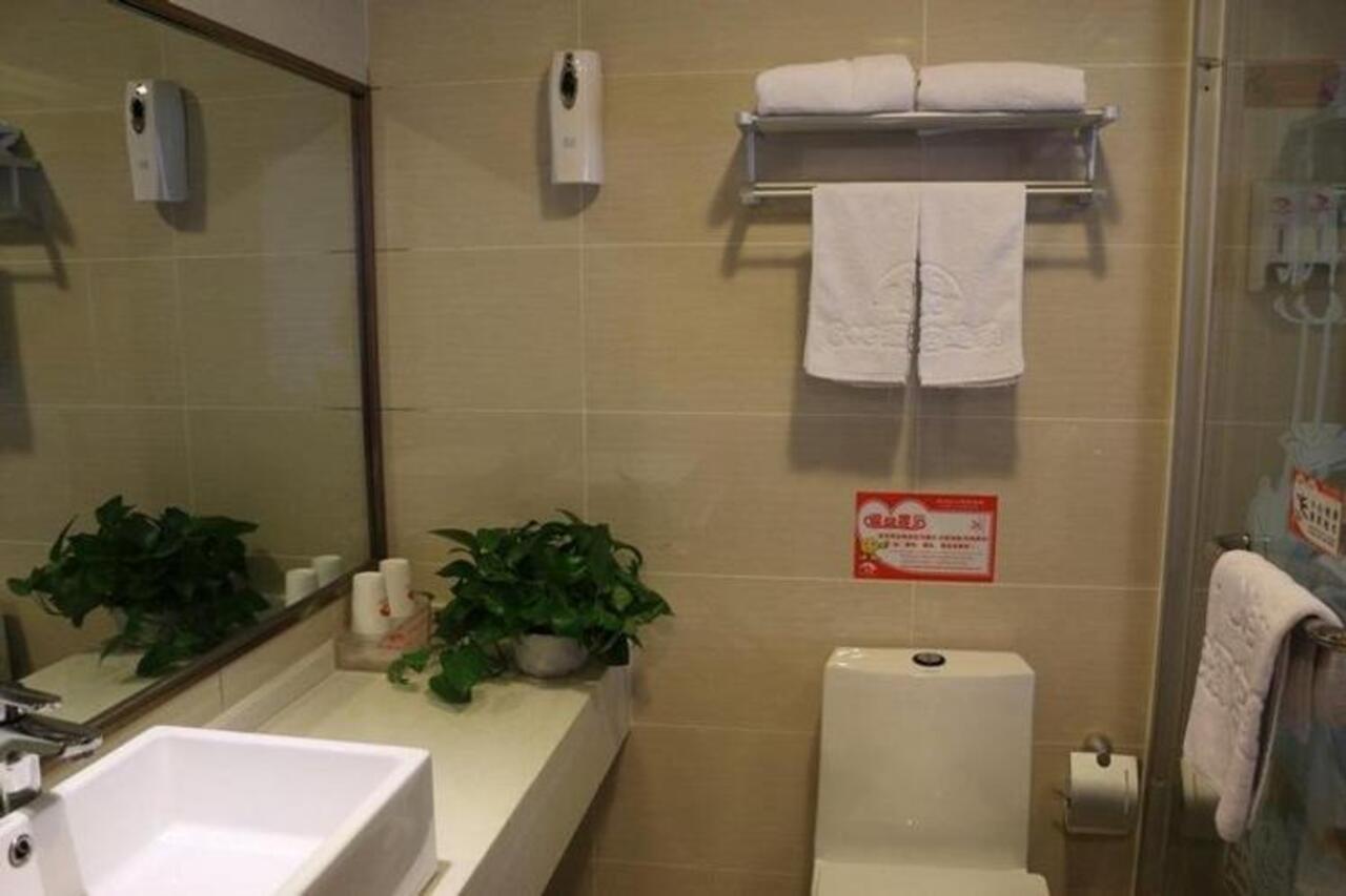 Shanghai Yiting 6+E Hotel - Lujiazui ภายนอก รูปภาพ